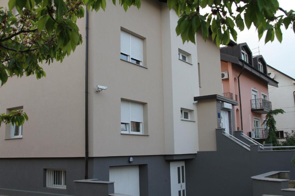Rooms Villa Aria Sesvete Zewnętrze zdjęcie