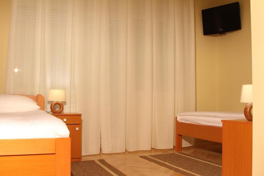 Rooms Villa Aria Sesvete Zewnętrze zdjęcie