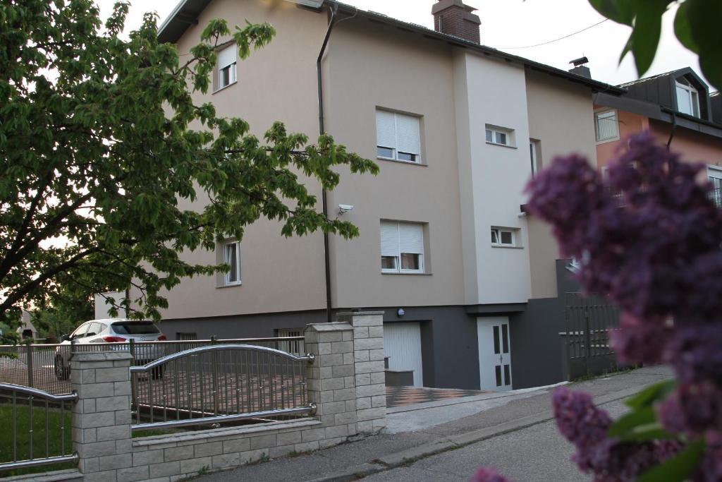 Rooms Villa Aria Sesvete Zewnętrze zdjęcie